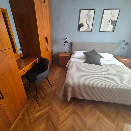 Apartment Carrington دوبروفينك المظهر الخارجي الصورة