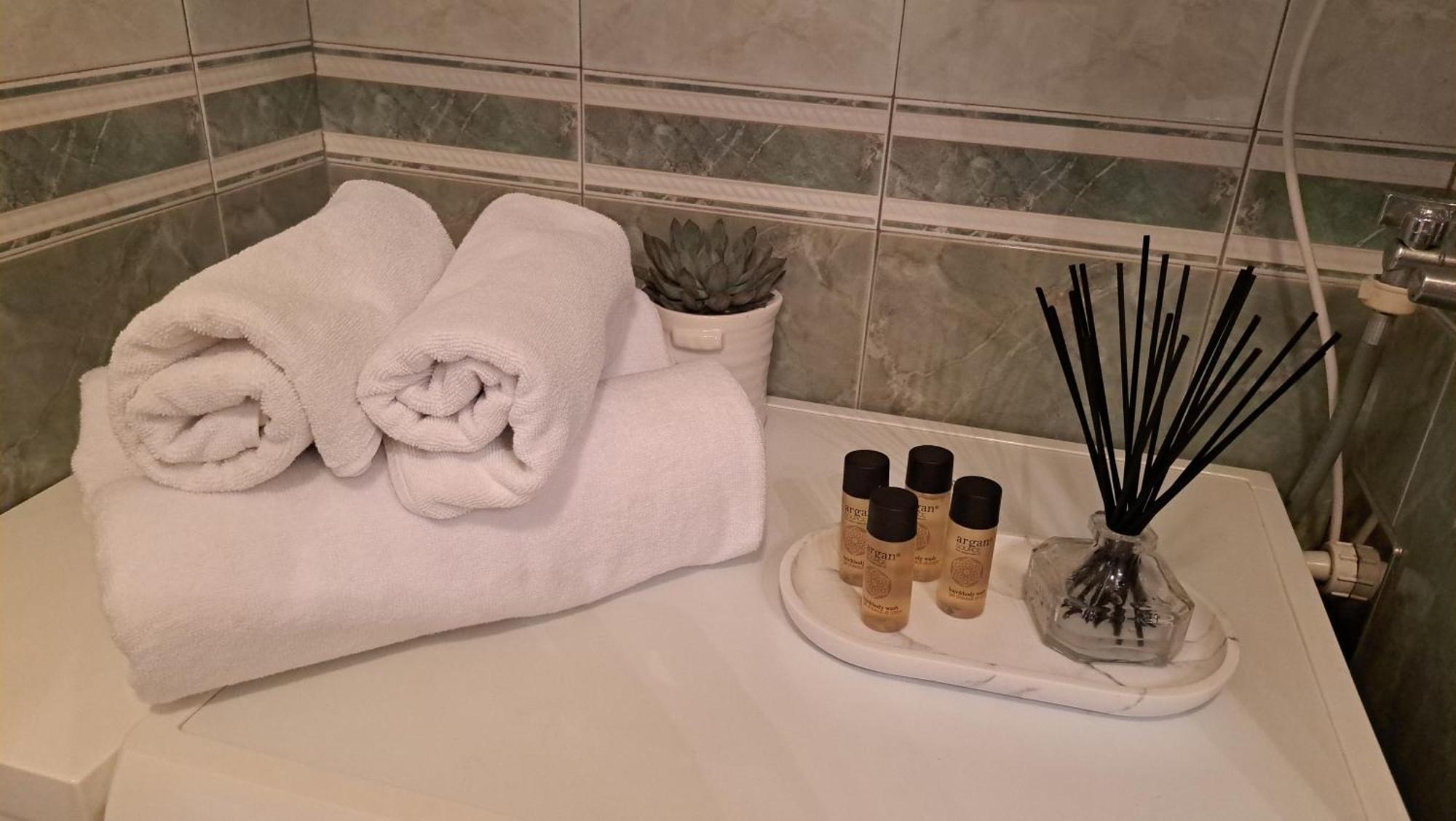 Apartment Carrington دوبروفينك المظهر الخارجي الصورة